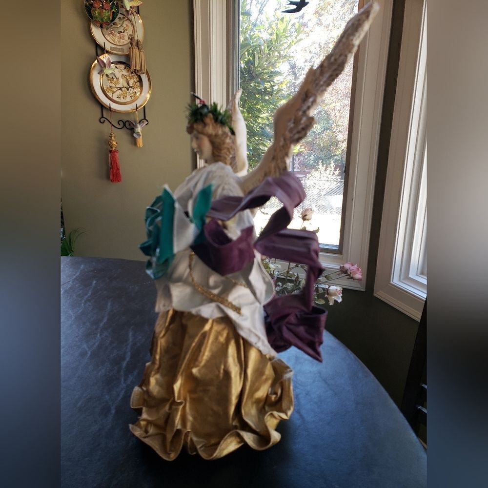 Large Paper Mache Angel - Picture 3 of 9